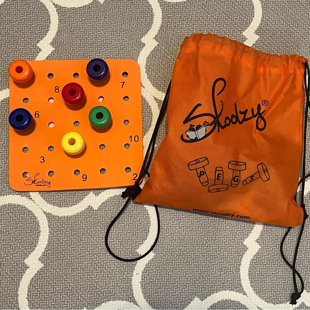 Kid’s Montessori Sensory Pegboard Set